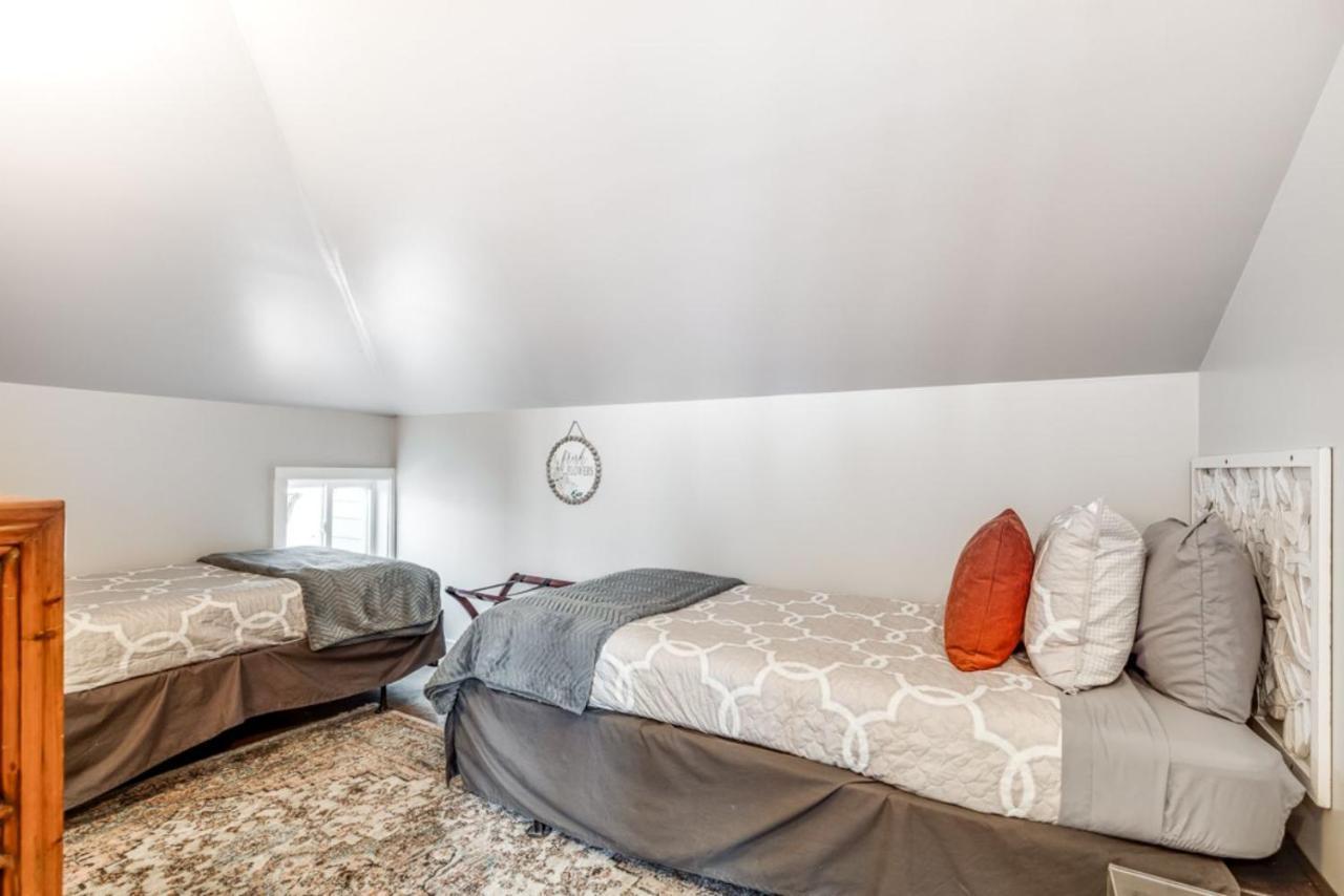 Walk Score 90!!-Historic Downtown District-2 Blocks To Famous Forsyth Park- Huge Private Patio-Private Parking Savannah Exterior foto